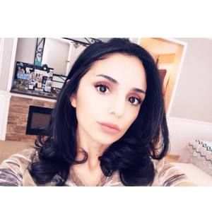 Meet your Posher, Karina